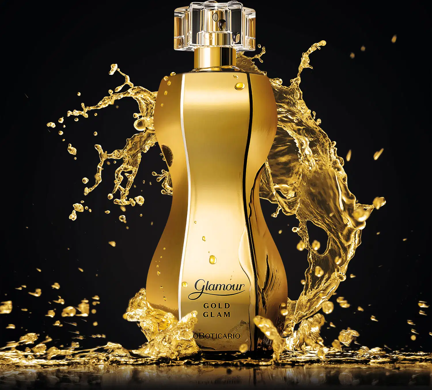 Frasco dourado em formato curvilíneo com borrifador dourado, tampa cristal e letras pretas de desodorante colônia Glamour Gold Glam com respingos de líquido dourado em movimento contra fundo preto.