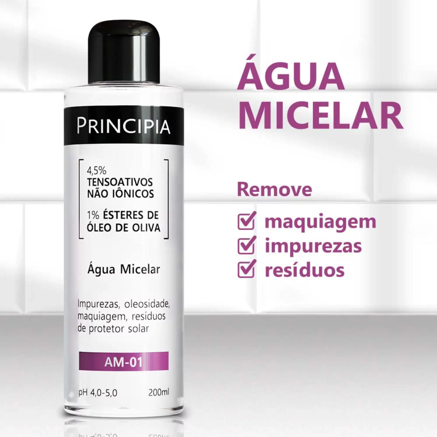 Frasco de água micelar da marca Principia, com rótulo preto e branco. Contém 4,5% de tensoativos não iônicos e 1% de ésteres de óleo de oliva. Indicado para impurezas, oleosidade, maquiagem e resíduos de protetor solar.