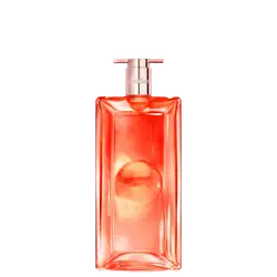 Frasco de perfume da marca Lancôme, com formato retangular e tampa rosada, em cor laranja vibrante.