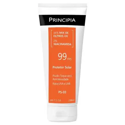 Protetor solar Principia com FPS 99, contendo mix de filtros UV e niacinamida, em embalagem branca e laranja com informações sobre o produto.