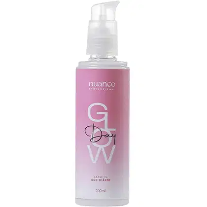 Leave-in da linha Glow Day da marca Nuance Professional. O frasco possui um aplicador com bomba para facilitar a aplicação do produto.