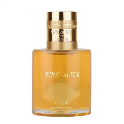 Frasco de perfume dourado da marca Lattafa, com rótulo destacando o nome "Fire on Ice". O produto é apresentado em embalagem cilíndrica com tampa dourada, exibindo informações sobre o tipo de perfume e a marca.