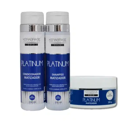 Kit com shampoo, condicionador e máscara Platinum Cabelos Loiros, da marca Kerabrasil.