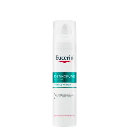 Frasco branco de item de perfumaria da marca Eucerin, com rótulo verde e texto "Dermopure Clinical Triple Action" e "2% de ácido salicílico + Thiamidol".
