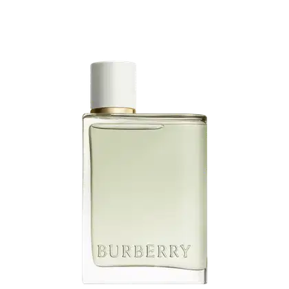 Frasco de perfume Burberry com design elegante e minimalista. Embalagem de vidro transparente com tampa branca e detalhes dourados. O nome da marca "Burberry" é destacado em relevo na superfície do frasco.