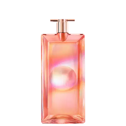 A imagem mostra o frasco do perfume Idôle Nectar: frasco retangular de vidro rosa transparente com degradê de cores quentes e efeito de luz. O frasco possui uma tampa e um pulverizador na cor cobre rosado metálico.