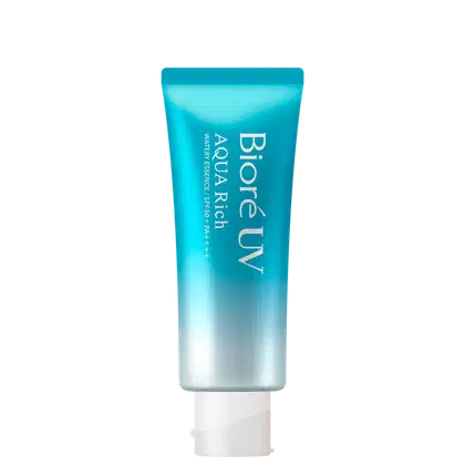 Tubo de protetor solar Bioré Aqua Rich, com embalagem em tons de azul e branco.