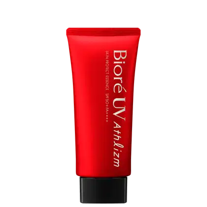 Tubo vermelho com rótulo em branco e preto exibindo o nome da marca "Biore UV Athlizm Skin Protect Essence FPS50". 