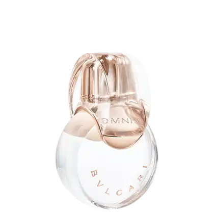 Omnia Crystalline é um perfume Bvlgari feminino floral. Embalagem transparente com detalhes em cor rosada.