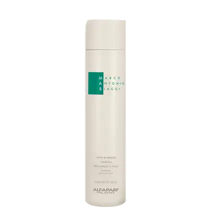 A imagem mostra o Shampoo Long & Force 300ml da marca MAB Marco Antônio de Biaggi by Alfaparf Milano. O frasco é de plástico branco com o logo e nome da linha em verde escuro. Lista os benefícios e ativos "Crescimento e Força", Squalano e Algas do Tahiti.