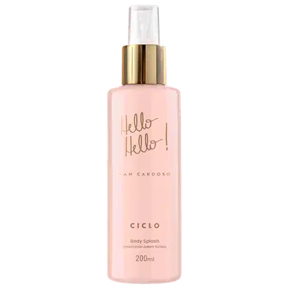 Produto de body splah em frasco plástico transparente com tampa dourada. Embalagem rosa claro com texto "Hello Hello!" em dourado. Design minimalista e elegante.