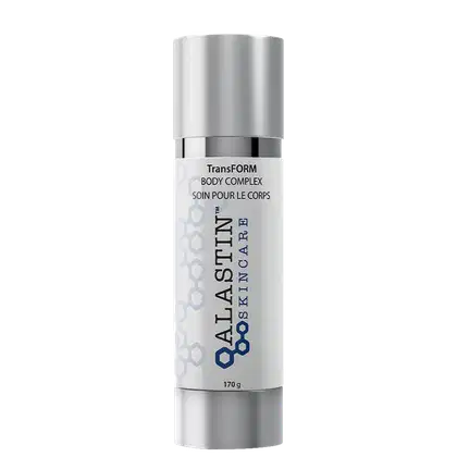 Creme firmador corporal Alastin. Embalagem cilíndrica de metal prateado. Rótulo branco com texto "TransFORM BODY COMPLEX" e "SOIN POUR LE CORPS" em letras pretas. Logotipo da Alastin em hexágonos cinza.