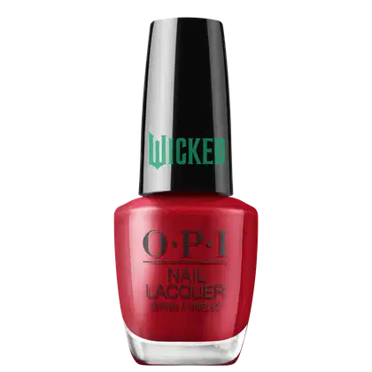 Produto de esmalte de unhas OPI da linha Wicked. Frasco de vidro transparente com tampa preta. O esmalte tem uma cor vermelha intensa. O rótulo exibe o logotipo OPI em letras pretas, com o nome "Wicked" em verde na tampa.