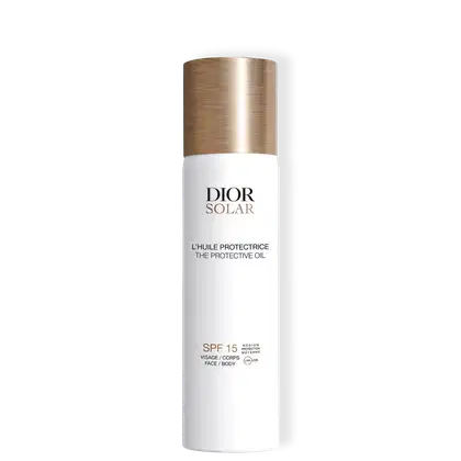 A embalagem é um frasco branco com um anel dourado na parte superior. O rótulo exibe o nome da marca "DIOR" em letras pretas, seguido pela palavra "SOLAR" em letras douradas.