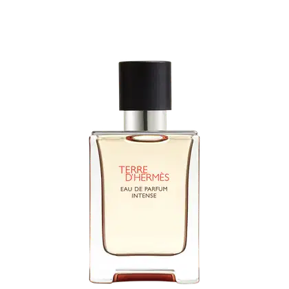 Frasco de perfume Terre d'Hermès Eau de Parfum Intense, com embalagem de vidro transparente e tampa preta. Rótulo em vermelho com o nome da fragrância em destaque.