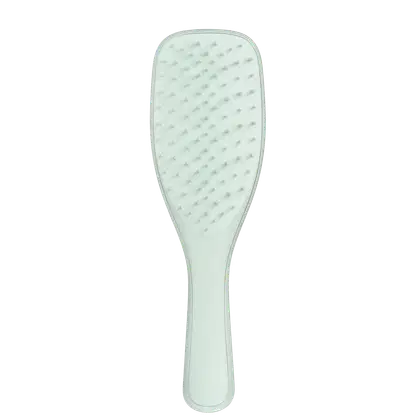 Escova Desembaraçante The Ultimate Detangler Extra Gentle, da marca Tangle Teezer. Cor verde.