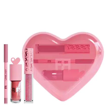 Conjunto de glosses labiais e lápis apontável da marca Fran by Franciny Ehlke, incluindo  um estojo em formato de coração rosa com detalhes em rosa e branco.