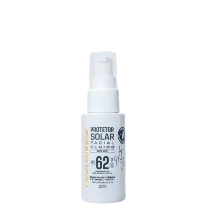Protetor solar facial fluido da marca Pink Cheeks, com FPS 62, sem cor, em frasco branco com rótulo azul e texto em português. O produto é descrito como de alta proteção.