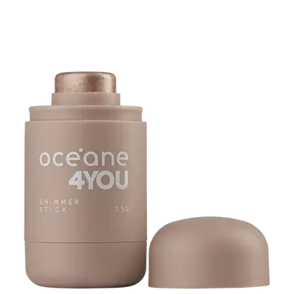Produto em embalagem cilíndrica de cor bege, com rótulo branco exibindo o nome "oceane 4you" e a descrição "Shimmer Stick" em letras brancas. O produto possui uma tampa na parte superior.