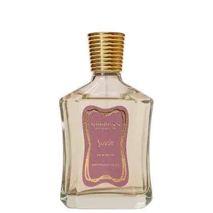 Frasco de perfume Granado Suede, com rótulo rosa e dourado, em embalagem de vidro transparente com tampa dourada em espiral.