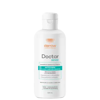Frasco branco com rótulo da marca Darrow Laboratorio, contendo o produto Doctar Sensi, um shampoo dermatológico anticaspa para cabelo sensível, com informações sobre seus benefícios e ingredientes.