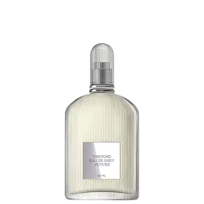 Frasco de perfume Tom Ford Eau de Grey Vetiver, com design de vidro estriado e tampa prateada. Rótulo branco com o nome da fragrância em letras pretas. Embalagem elegante e minimalista, com volume de 50 ml.