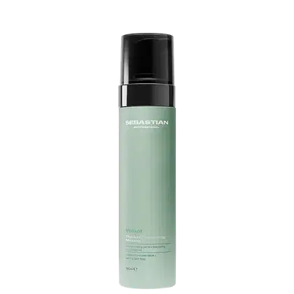 Frasco preto com rótulo verde da marca Sebastian Professional, contendo mousse volumizadora para cabelos, com texto "Volupt" e "Thickety Volumizing Mousse" legível.