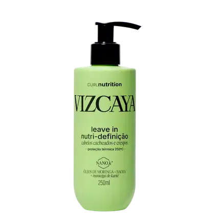 Frasco verde-claro com bomba preta, rotulado como "Vizcaya Curl Nutrition Leave-in Nutri-definição", contendo óleos de moringa e baobá, com proteção térmica de 250°C.