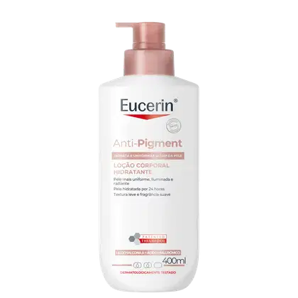 Frasco branco com bomba rosada da linha Anti-Pigment da Eucerin, contendo 400ml de loção corporal hidratante que uniformiza o tom da pele.