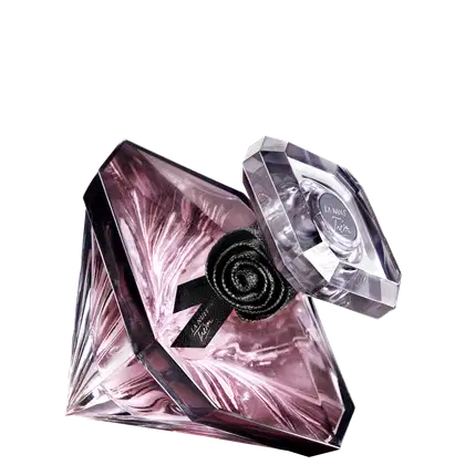 Frasco em formato de diamante com um laço em formato de rosa na tampa. Cores predominantes são roxo e preto.