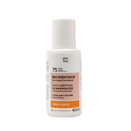 Protetor solar Bio.Identique, da marca Ada Tina. Cor clara.