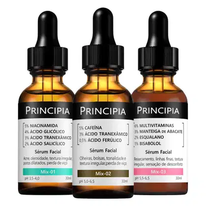 Três frascos de soro facial da marca Principia, com rótulos pretos e detalhes em amarelo, contendo diferentes formulações para problemas de pele como acne, oleosidade e linhas finas.