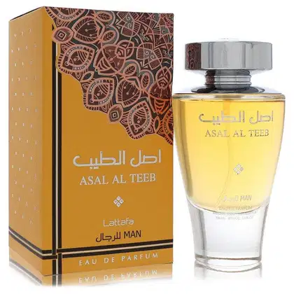 Frasco de perfume Lattafa Asal Al Teeb com embalagem em tons de amarelo e marrom, contendo texto em árabe e inglês. O frasco possui design elegante e formato cilíndrico com tampa cromada.