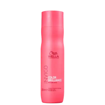 Frasco vermelho linha Color Brilliance da Wella Professionals, com 250 ml de capacidade. O rótulo apresenta o nome da linha e o texto "Shampoo Protetor da Cor".