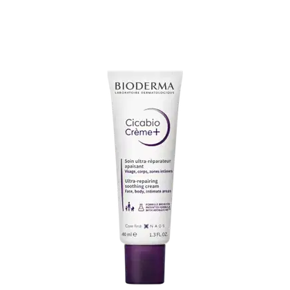 Tubo de creme Cicabio Creme+ da Bioderma, com embalagem branca e roxa, contendo informações sobre o produto de cuidado da pele com fórmula ultra-reparadora e calmante.