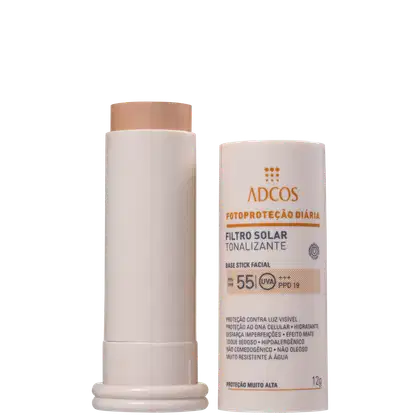 A imagem mostra o Protetor Solar com Cor Fotoproteção Diária Tonalizante Stick FPS 55 da marca Adcos.