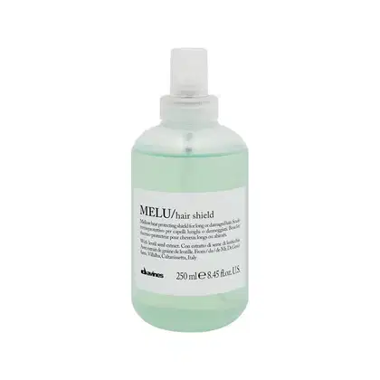 Frasco de 250 ml do produto Melu/hair shield da marca Davines, com rótulo branco e verde claro, contendo um líquido transparente de proteção para cabelos longos ou danificados.