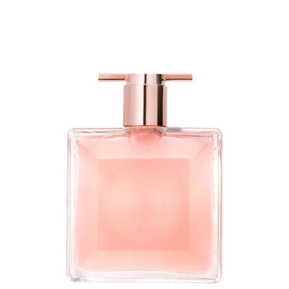 Frasco de perfume Idôle Lancôme com design elegante e minimalista em tons de rosa e dourado. Embalagem retangular com tampa e bomba dispensadora. Produto com aparência luxuosa e sofisticada.