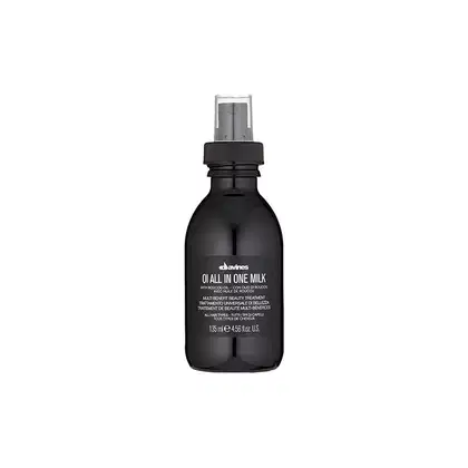 Frasco preto de 135 ml da linha Oi All in One Milk da Davines, um tratamento de beleza multifuncional para todos os tipos de cabelo, com rótulo em letras brancas.