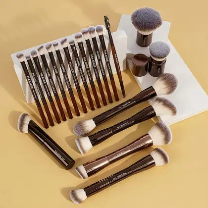 Imagem do produto Conjunto de 21 Pincéis de Maquiagem Profissional MAANGE com Bolsa Preto