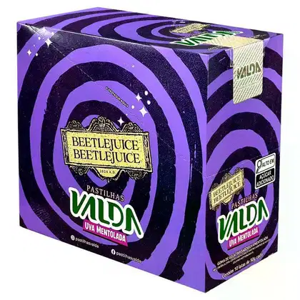 Imagem do produto Display Pastilhas Valda BeetleJuice Uva Mentolada Com 10 Latas De 50g Cada