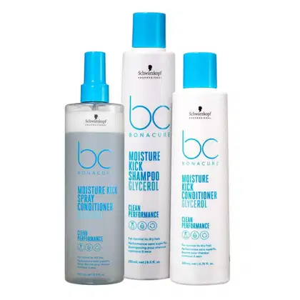 Três produtos da linha Bonacure da Schwarzkopf Professional: um spray condicionador, um shampoo e um condicionador, todos em embalagens brancas e azuis com o logotipo da marca.