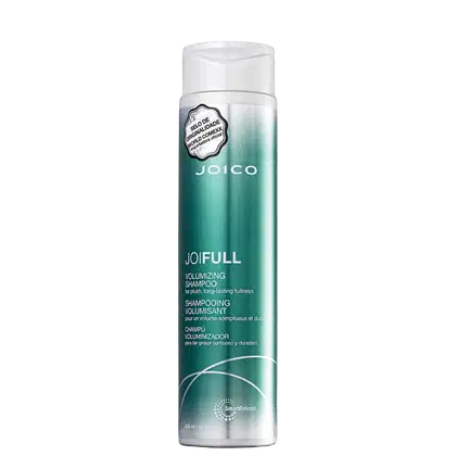 Frasco de shampoo volumizante da marca Joico, com embalagem de plástico transparente e rótulo verde, contendo informações sobre o produto "Joifull Volumizing Shampoo" para dar volume e maciez aos cabelos.