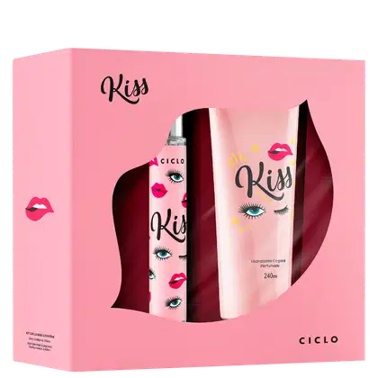 Kit de perfume Kiss da marca Ciclo Cosméticos. Embalagem em caixa rosa com o nome "Kiss" em letras cursivas pretas.