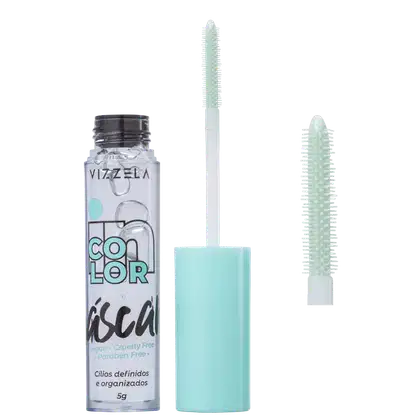 Frasco de vidro transparente com rótulo branco e azul claro contendo produto de beleza "Isca" da marca Vizzela. Escova de rímel branca ao lado do frasco. Produto vegano e livre de crueldade animal, conforme indicado no rótulo.