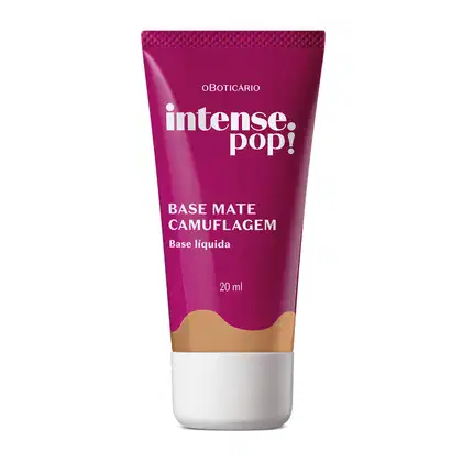 Frasco em tons de roxo e bege com tampa e letras brancas contendo 20ml de base mate Camuflagem na cor 230 da marca Intense Pop!