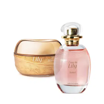 Dois itens da marca L'eau de Lily Soleil, sendo um vidro em formato ovalado com líquido rosa e tampa dourada de desodorante colônia e um pote com creme rosado e tampa dourada de geleia corporal.