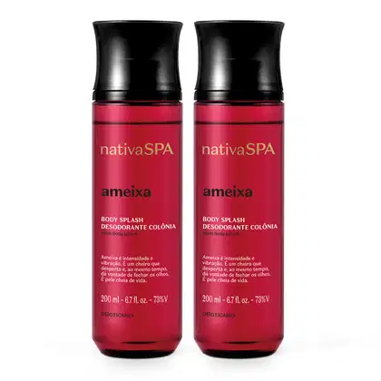Dois frascos de body splash da marca Nativa SPA Ameixa, ambos em plástico cilíndrico vermelho com texto gravado em dourado e branco e tampa preta.