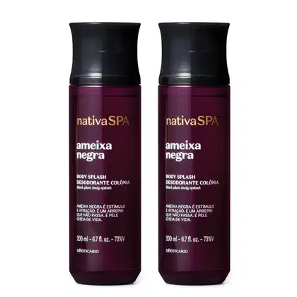 Imagem de dois frascos de body splash da marca Nativa SPA Ameixa Negra, com embalagem em formato cilíndrico, na cor vinho, com rótulo em letras brancas e douradas exibindo o nome da marca e informações sobre o produto.