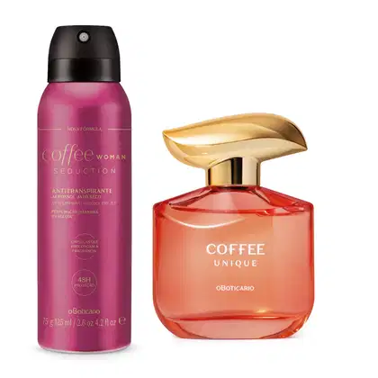 Imagem de dois produtos Coffee Woman, sendo um vidro transparente com líquido rosa e tampa dourada de desodorante colônia da linha Unique e um frasco roxo com tampa preta com 75g de desodorante antitranspirante aerossol da linha Seduction.